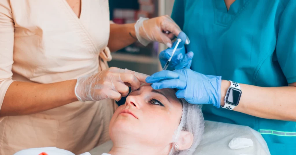 certified botox injector in San Antonio, TX performing forehead injection